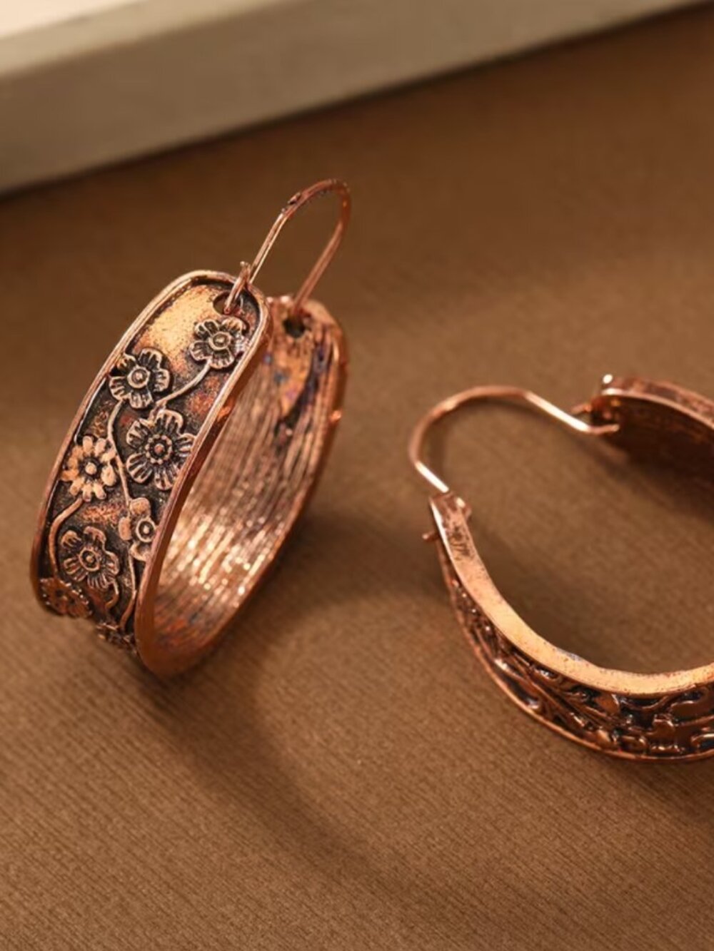 Vintage Boho Copper Floral Carved Wide Chunky Open J Hoop Earrings Antique Style - Picture 2 of 10